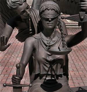 Why Hire a Former Prosecutor as Your Defense Attorney?